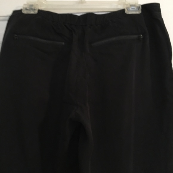 Guess Capris - Picture 2 of 4